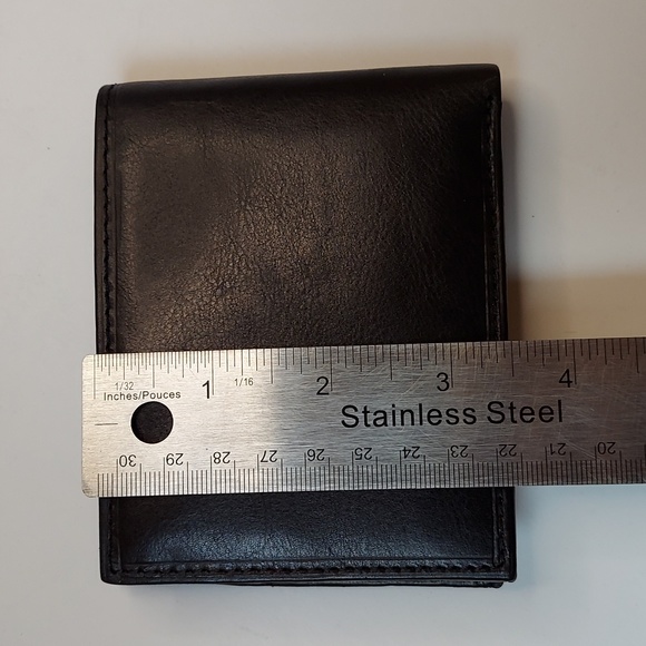 New leather Paul & Taylor rfid bifold wallet - Picture 5 of 6